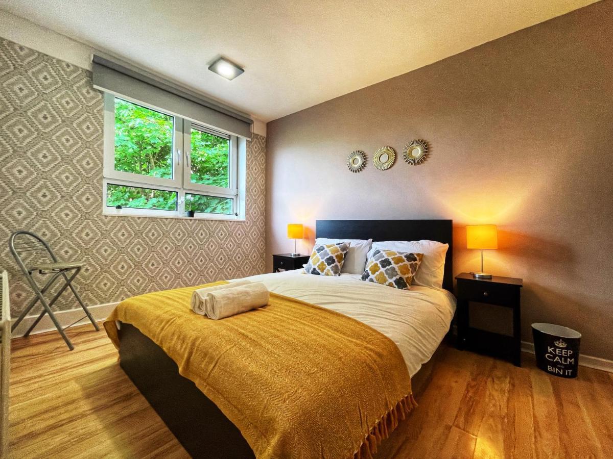 Noah'S Place In Mile End London Exterior photo